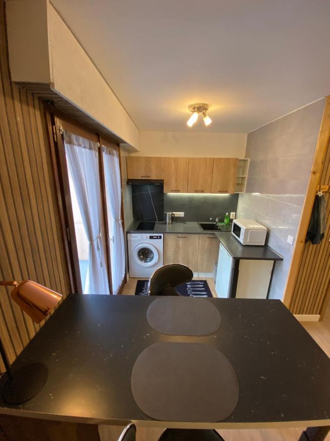 Studios & Chambres Aux Portes De Geneve แซ็ง-ฌูเลียง-อ็อง-เฌอเนอวัว ภายนอก รูปภาพ